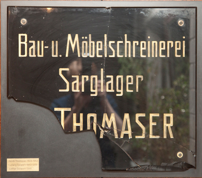 Firmenschild Bau- und Möbelschreinerei Thomaser